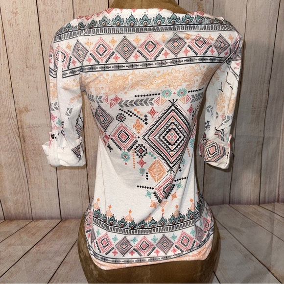 DNA Couture White and Orange Aztec knit top, short roll sleeve, Sz M​ - Picture 6 of 10